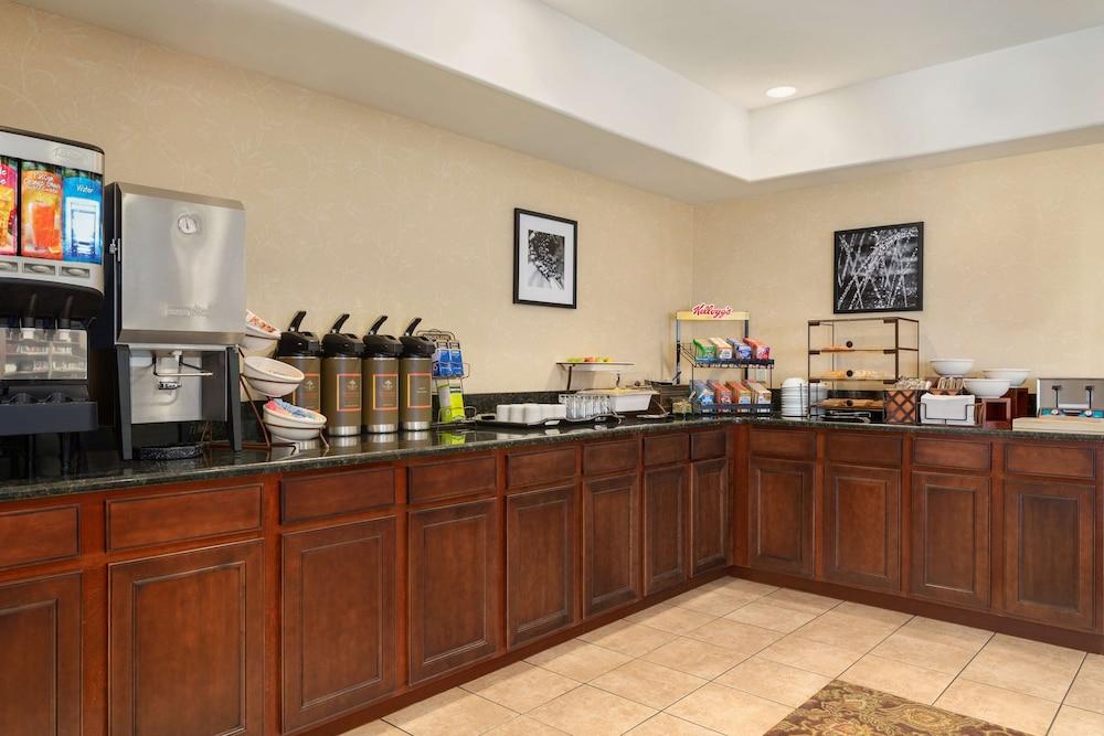 Country Inn & Suites By Radisson, Bloomington-Normal Airport, Il المظهر الخارجي الصورة