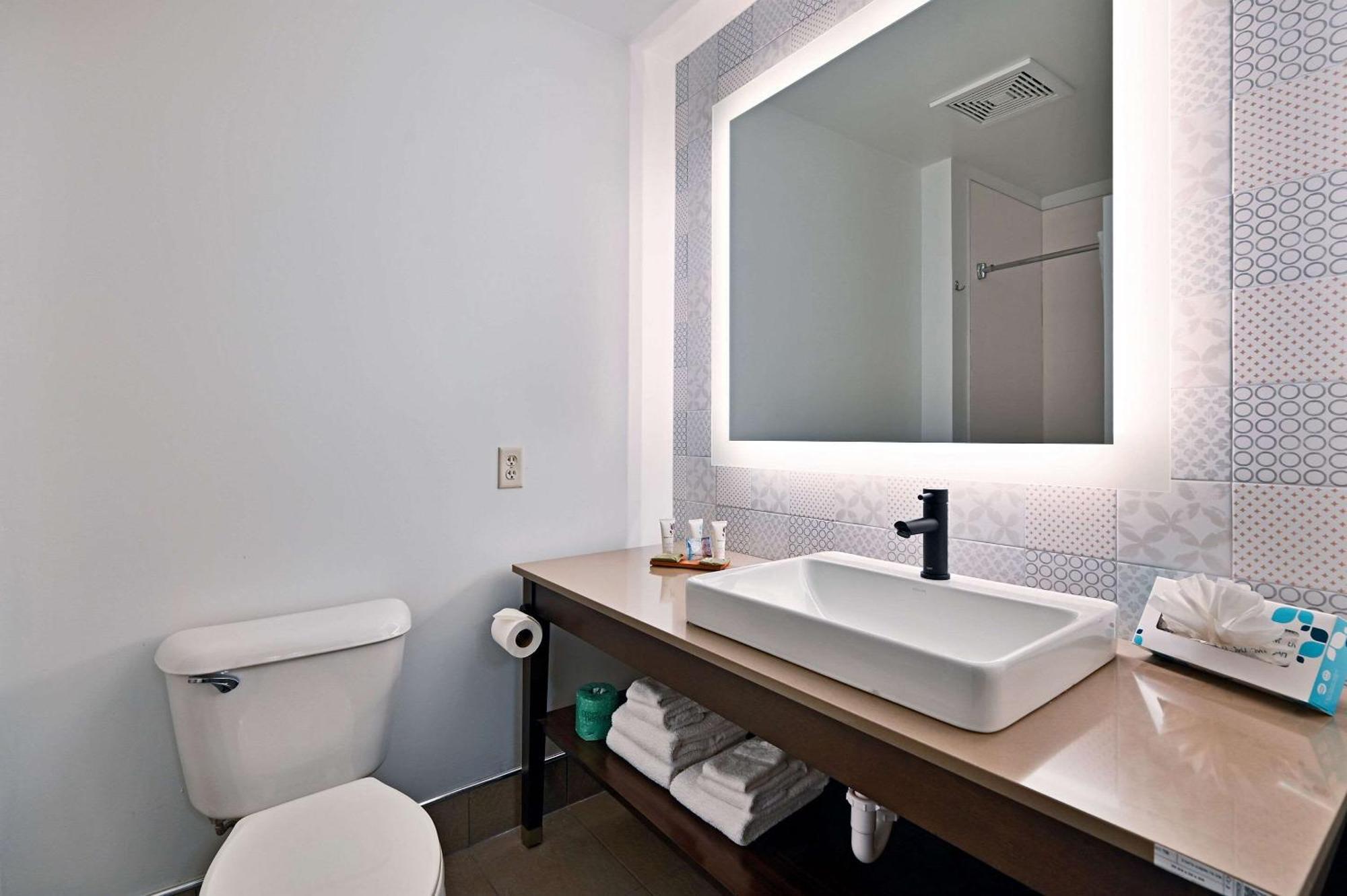 Country Inn & Suites By Radisson, Bloomington-Normal Airport, Il المظهر الخارجي الصورة