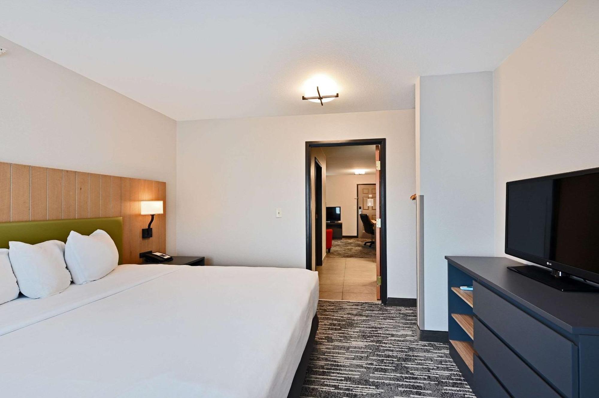 Country Inn & Suites By Radisson, Bloomington-Normal Airport, Il المظهر الخارجي الصورة